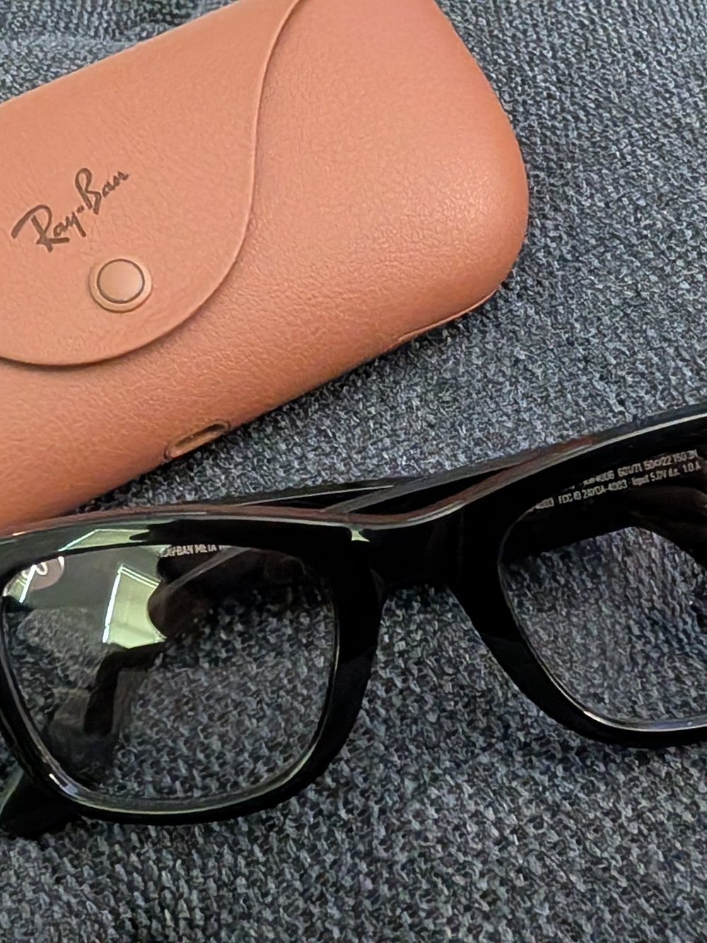Ray-Ban Meta 2nd Gen Glasses w/ Transition Lenses, Charging Brown Leather Case - Picture 2 of 5